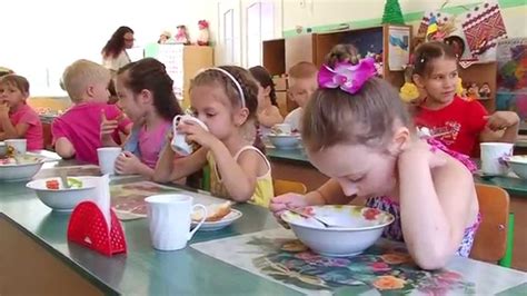 Что дают на завтрак в детском саду?